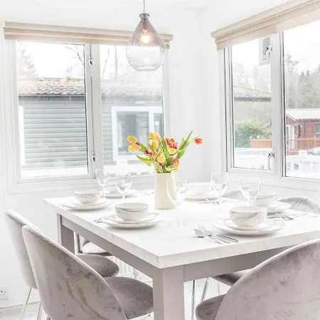 Pass The Keys Grasmere Sleeps 6 White Cross Bay Windermere