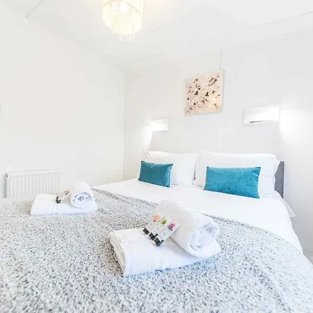Pass The Keys Grasmere Sleeps 6 White Cross Bay *
