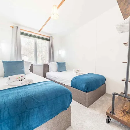Pass The Keys Grasmere Sleeps 6 White Cross Bay *