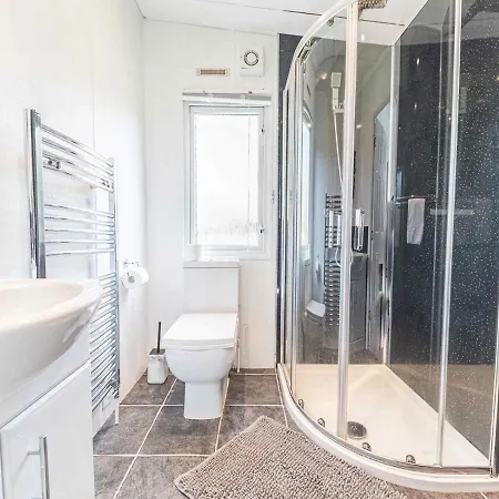 Pass The Keys Grasmere Sleeps 6 White Cross Bay